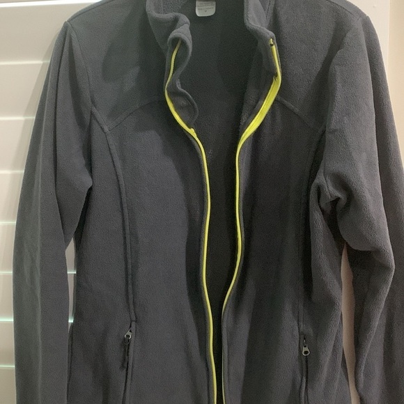 Women's Medium Grey Fleece Full-Zip Jacket See last pic for best color. Size Med - Picture 7 of 13